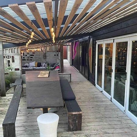 Electric Waihi Beach House - Family & Dog Friendly, Close To Beach, Pool Table, Outdoor Fire Room, Skate Ramp Bowentown エクステリア 写真