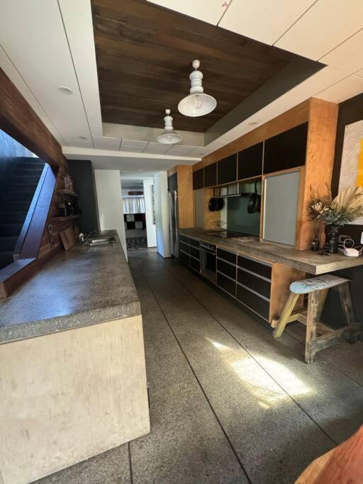 Electric Waihi Beach House - Family & Dog Friendly, Close To Beach, Pool Table, Outdoor Fire Room, Skate Ramp Bowentown エクステリア 写真